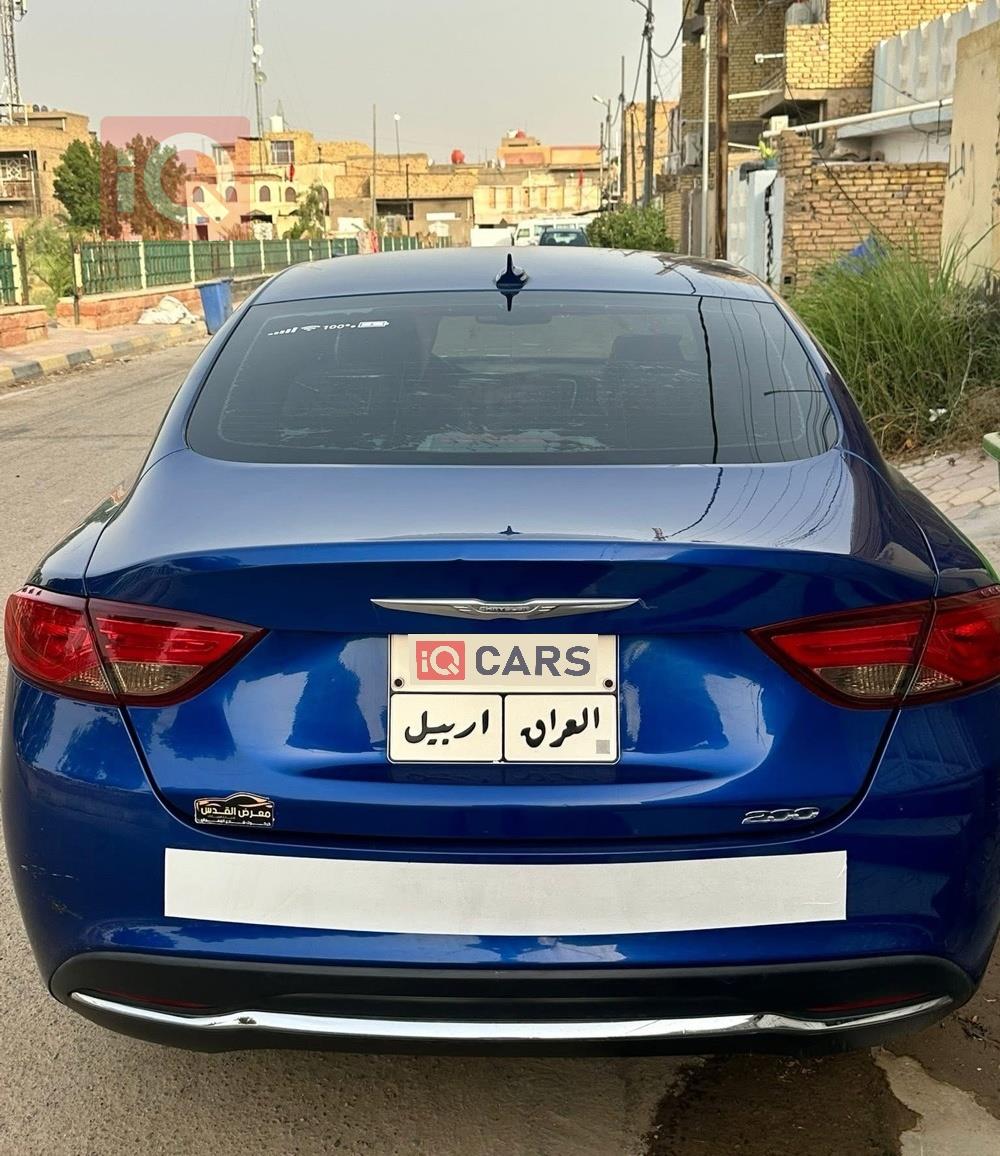 كرايسلر 200